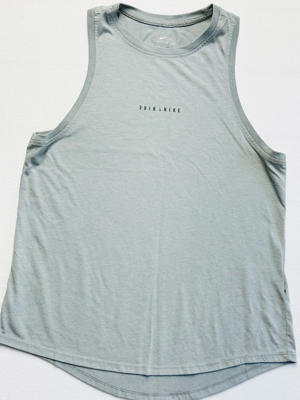 Nike Dri-FIT Women’s Small Light Gray Muscle Tank Top Swoosh Workout - Picture 3 of 4